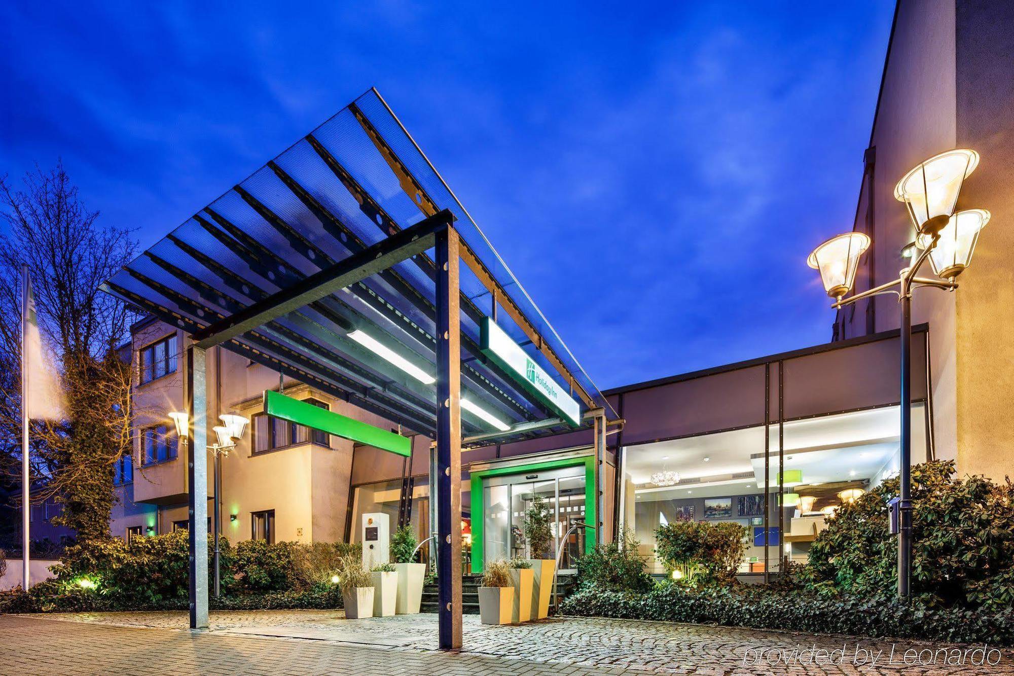 - South, An Ihg Hotel